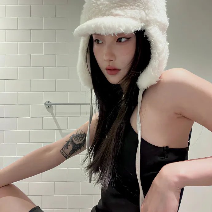 午夜下的刺花